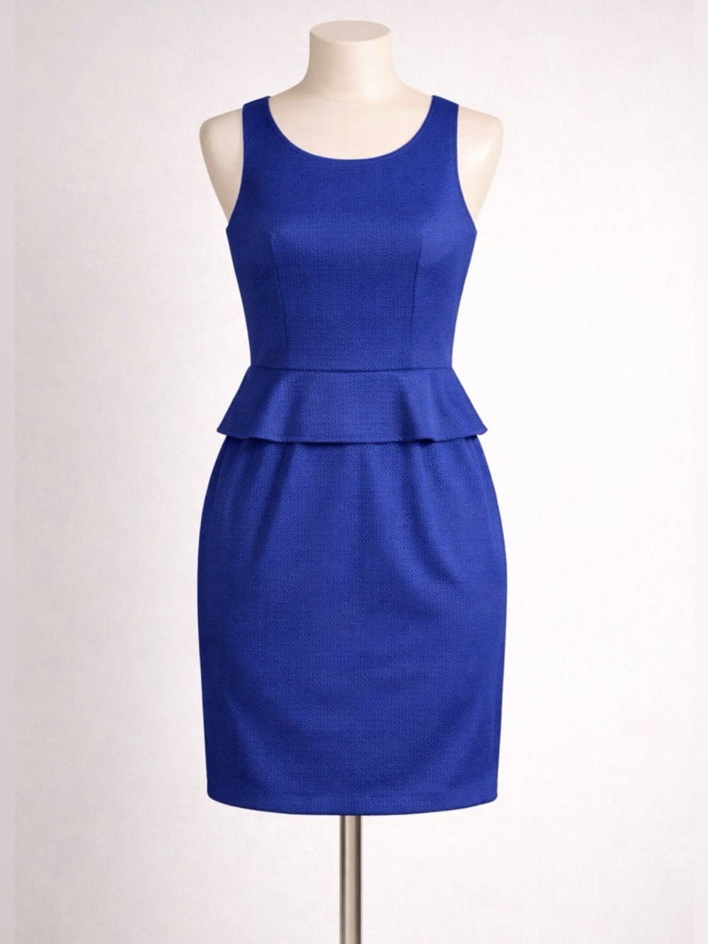 Club Monaco Onelia Navy Textured Peplum Sheath Dress Size 6 Sleeveless Cocktail